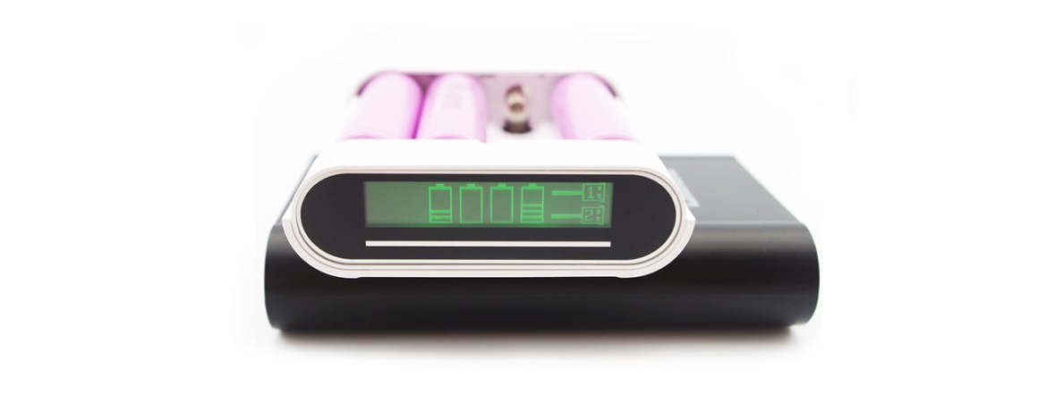 TOMO POWER BANK V8-4 Reverse Polarity Protection